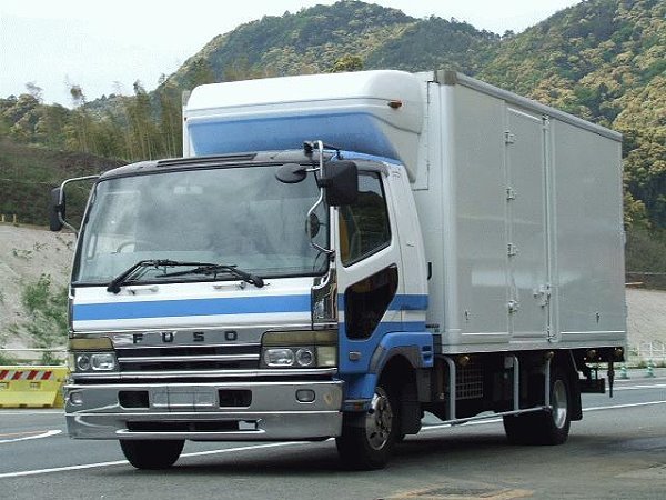 让运送使用更平稳,mitsubishi fuso fighter全车系配置气压悬吊